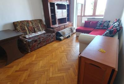 Persoana fizică vând apartament cu 4 camere str Ion Meșter nr.4 - 6