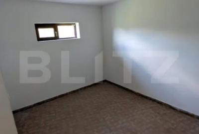 Casă cu 4 camere cu Teren 300 Mp în Central - 2