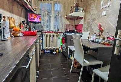 Apartament cu 2 camere semidecomandat în Negru Vodă