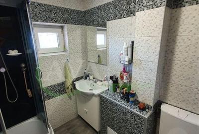 Apartament cu 3 camere decomandat în Letea - 1