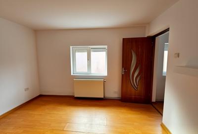 Casă cu 3 camere decomandat cu Teren 527 Mp în Central - 9