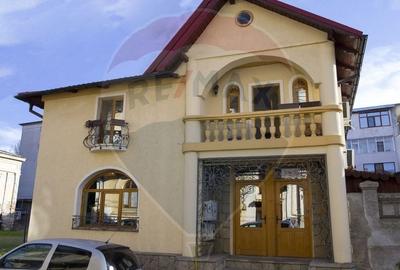 Casa / Vila cu 14 camere de vanzare in zona Centrala - 28