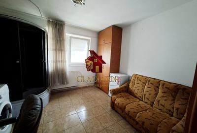 Camera de camin tip garsoniera Frumoasa Poitiers 16.2 mp, disponibila - 2