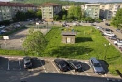 Apartament cu 3 camere semidecomandat în Central - 3