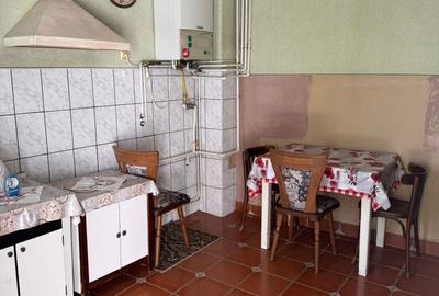 Casă cu 3 camere în Central - 8