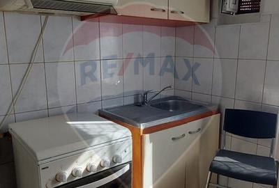 Garsoniera de vanzare ideala ca locuin?a sau spa?iu... - 9