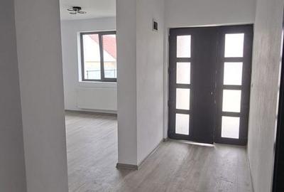 Casă cu 3 camere cu Teren 650 Mp în Holboca - 9