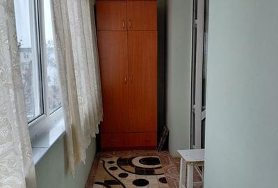Apartament cu 2 camere semidecomandat în Micro 16 - 18
