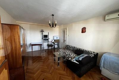 Apartament cu 3 camere decomandat, mobilat în Dacia