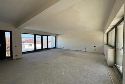 Casă individuală cu 4 camere cu Canalizare în Chinteni - 5