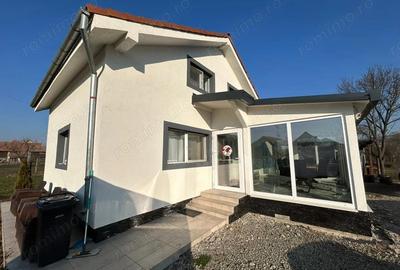 Casă cu Teren 700 Mp în Totoi - 1