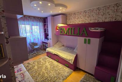 Apartament cu 3 camere decomandat în Nicolina - 2