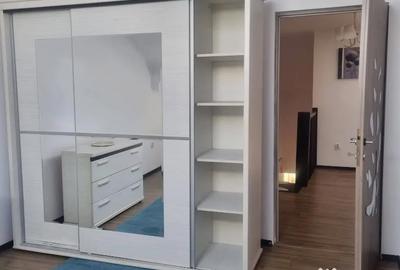 Apartament cu 4 camere semidecomandat în Trivale - 9