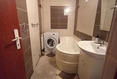 Apartament cu 2 camere decomandat în Ultracentral - 2