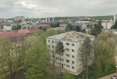Apartament cu 2 camere decomandat în George Enescu - 1