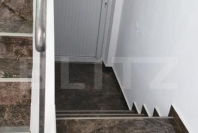 Spațiu comercial, de 300 mp, în Central