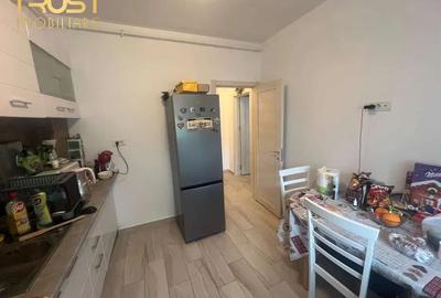 Apartament cu 2 camere decomandat în Tractorul - 6