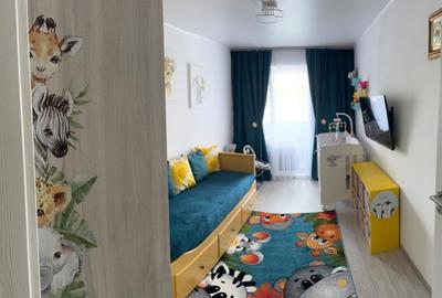Apartament cu 3 camere decomandat în Titan - 4