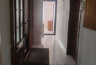 Apartament cu 2 camere decomandat în Mihăești - 2