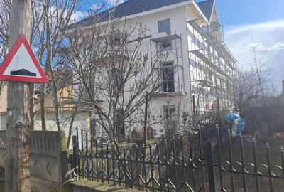 Apartament cu 2 camere decomandat în Central - 1