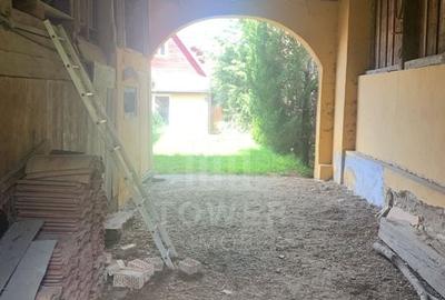 Casă în centrul Cisnădioarei cu 243mp de locuit și teren de 936mp - 17