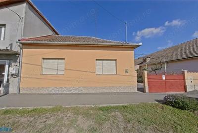 Casa de inchiriat pe calea Radnei - strada principala - 1