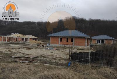 Casă individuală cu 4 camere cu Teren 500 Mp în Primăverii - 1