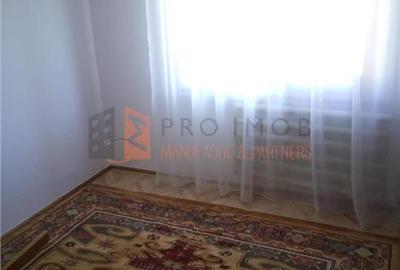Apartament cu 3 camere semidecomandat în 1 Decembrie - 4
