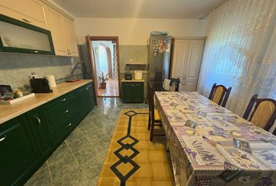 *Conac impresionant* - pretabil re?edin?a sau business *Conac impresionant* - pretabil re?edin?a sau business - 6