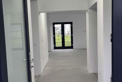 Casă cu 4 camere cu Teren 537 Mp în Mediaș - 9
