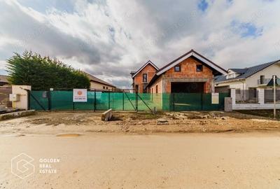 Casă cu 5 camere cu Teren 552 Mp în Zădăreni - 2
