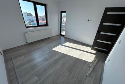 Casă individuală cu 4 camere cu Canalizare în Geamăna - 9