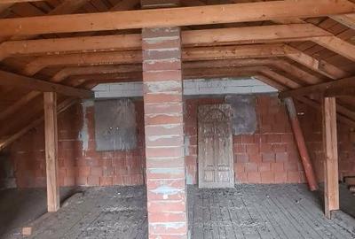 Casă cu 3 camere în Lazuri - 3