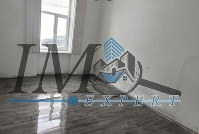 Birou, de 45 mp, în Central - 1