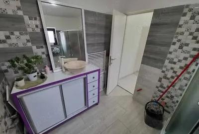 A 35 Proprietarul vinde casa amenajata ,mobilata ,utilata ,nou , Margineni Bacau, 90 mp cu teren - 2