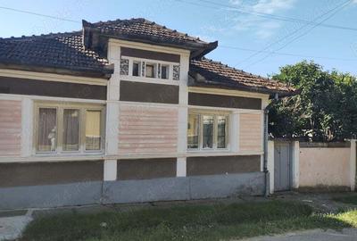 Casa de vanzare in Beiu? - 1