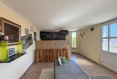 Casă cu 5 camere cu Teren 1000 Mp în Vest - 2