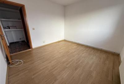 22 Decembrie - 2 camere decomandat - 7