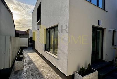 Casă cu 4 camere cu Canalizare în Central