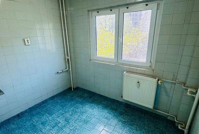 Apartament cu 3 camere decomandat în Militari - 1