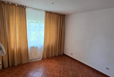 2 camere de vanzare , etaj superior, central  Focsani - 3