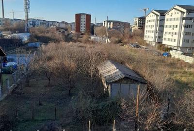Teren de 3000 mp, în Metalurgiei - 3
