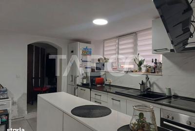 Apartament cu 3 camere decomandat, mobilat în Central