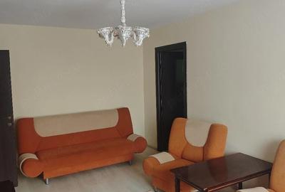 Apartament cu 3 camere semidecomandat în Viziru 1 - 4