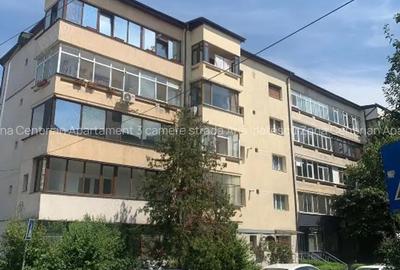 Apartament 3 camere strada Ana Ipatescu Zona Centrala