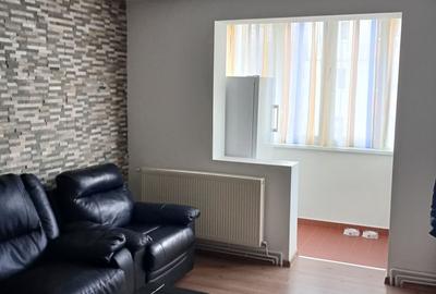 Apartament cu 3 camere semidecomandat în Central - 11