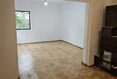 Vand casa in Urziceni cu 3 camere 100mp,teren 930 mp,sau schimb cu apartament in Bucuresti - 1