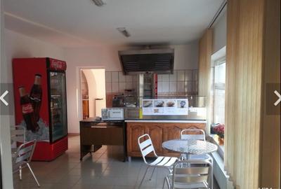 Casă cu 10 camere cu Teren 700 Mp în Rădăuți - 1