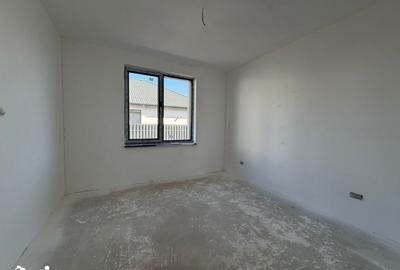 Casă cu 4 camere cu Teren 465 Mp în Sânpetru - 12