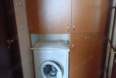 Apartament cu 3 camere semidecomandat în Central - 1